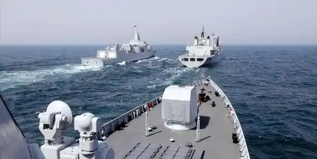 中国052d055驱逐舰批量下水海军4艘现代级会不会提前退役