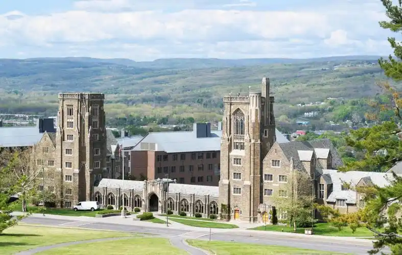 托伦斯大学毕业典礼  *您的手机:  *您目前的最高学历:  *免费