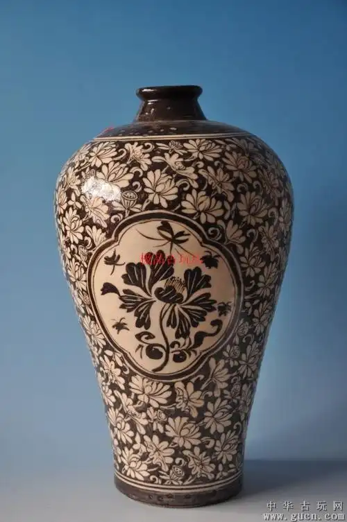 宋瓷吉州窑开窗花卉梅瓶