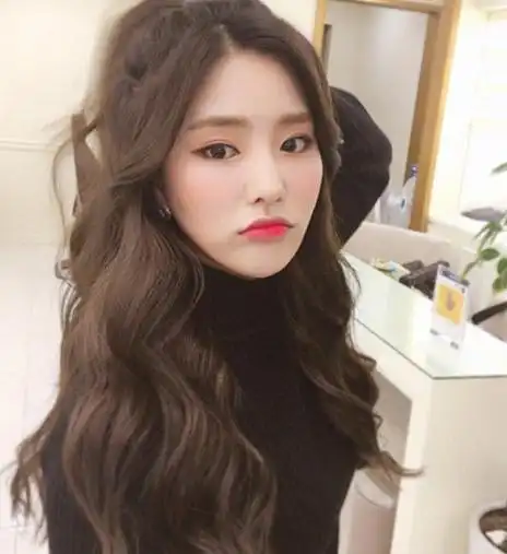 中长发大卷发型