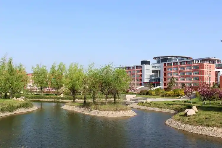 即墨市实验高中