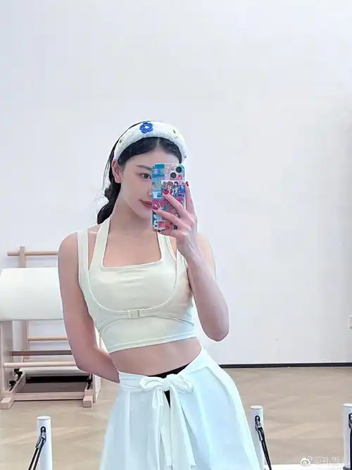 孔雪儿晒健身房自拍美亖我辣