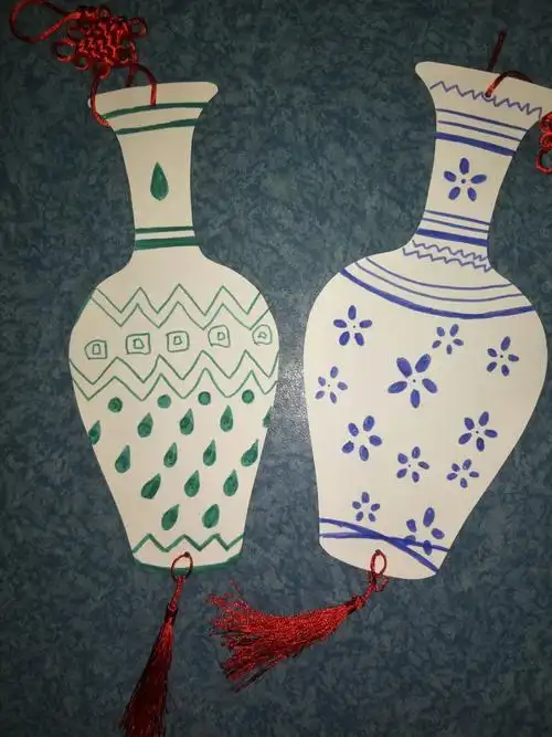 尚东尚筑幼儿园中班托管班第十二课时《青花瓷》