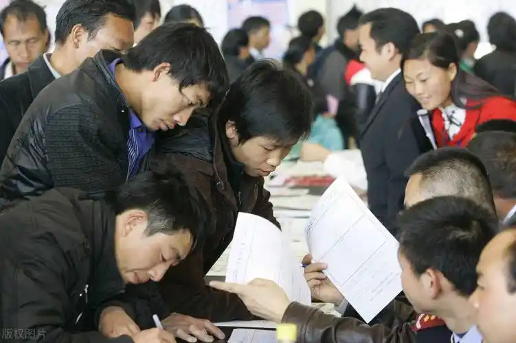 鱼泡网:建筑工地招工找活平台哪个好?答案来了!_招聘_工作_网站