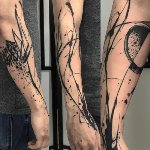 国画泼墨风格手臂纹身图片2