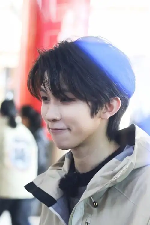 林墨新综艺录制路透#  林墨武汉综艺录制路透9615  可爱又帅气越