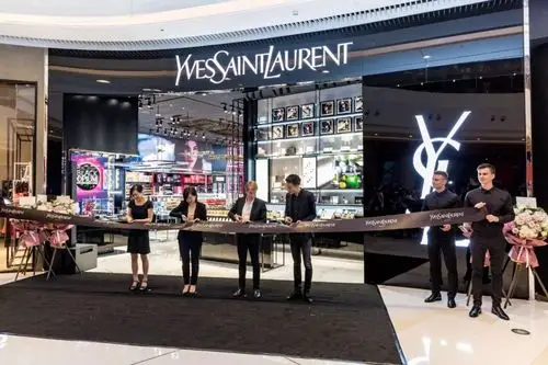 ysl超大旗舰店来天环了还有红唇警戒限量新色手要保不住