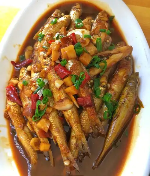 峻岭下春天的味道——黄山美食体验