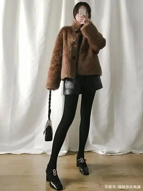 到了冬季,女性总是在困扰出门穿什么,感觉自己"没有衣服穿".