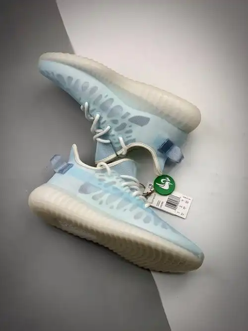yeezy 350v2 "mono ice"冰蓝