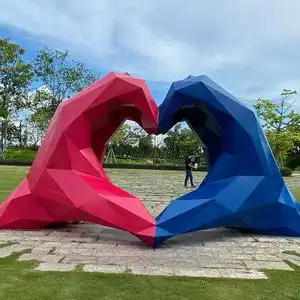 大型玻璃钢雕塑公园林户外景观拍照打卡艺术美陈装置景区爱心造型