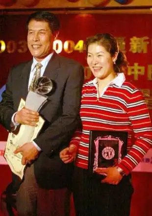 再次不得不提的是,付豪的继父蒋彤飚与蒋兴权没有直接亲属关系,与