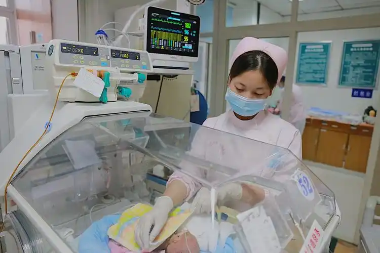 守护健康 永远都是进行时——新生儿科的十二时辰