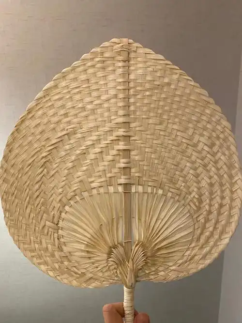 大葵扇配手电筒也很绝