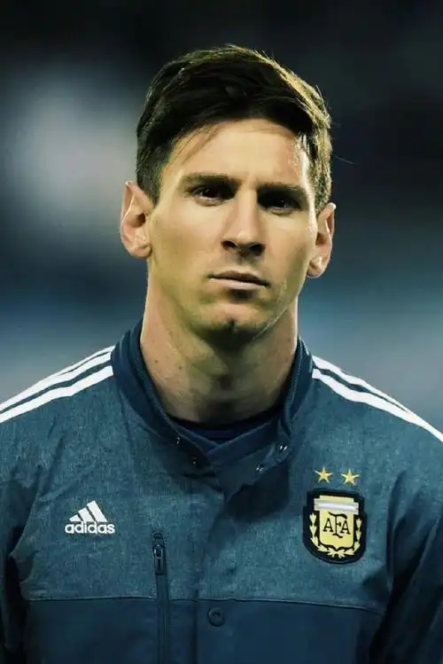 回顾一波你梅无胡子时颜值巅峰#梅西刮胡子了##梅西##世界杯