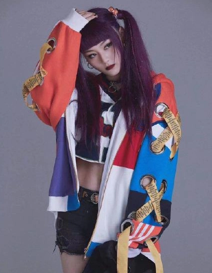 她在唐人街探案里戏份不多,但足让人眼前一亮,片酬高达300万_腾讯新闻