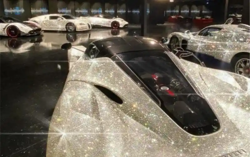 显化金钱财富,吸引力法则 潜意识 水晶宫殿 钻石跑车