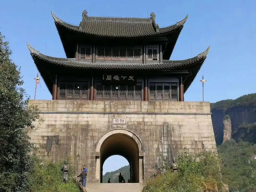 剑门关.广元剑门关景区位于四川省广元市剑阁县,是首批国家级" - 抖音