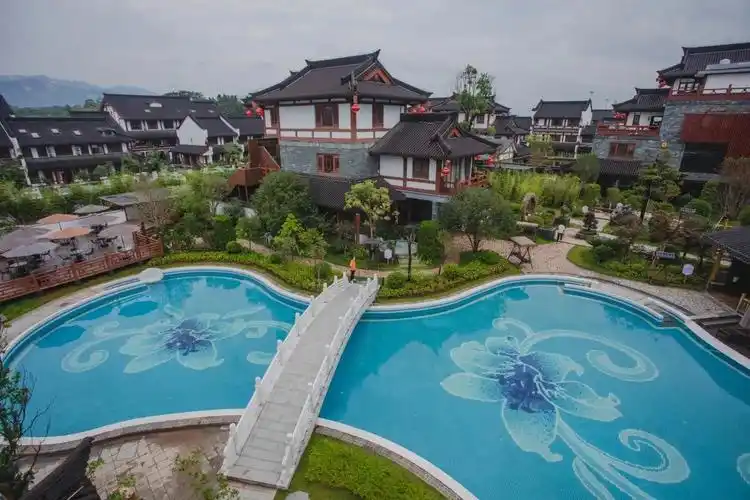 进一步的丰富武夷山旅游新业态,正式开业,武夷山首个温泉度假村项目"