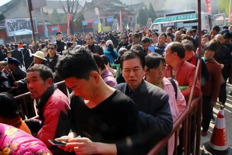 逛蓝田水陆庵庙会感受千年古刹带来的无穷魅力