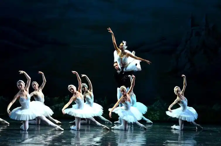 圣彼得堡俄罗斯芭蕾舞《天鹅湖》