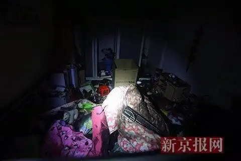 1118事件("夺命"浓烟从电梯井侵入租户房间)