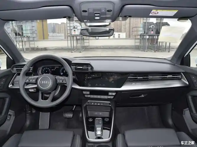 年轻人第一台豪车!奥迪a3l全新升级,这内饰真香