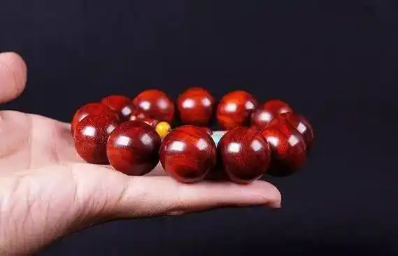 手串为什么让你盘成了黑煤球盘玩手串的方法与禁忌