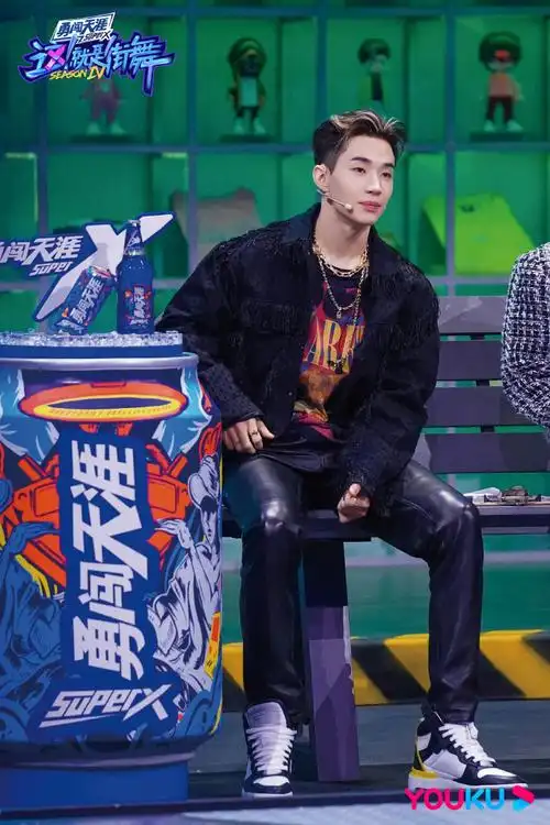 这就是街舞#【街舞4剧照time】@刘宪华henry-lau队长暗夜流苏机车