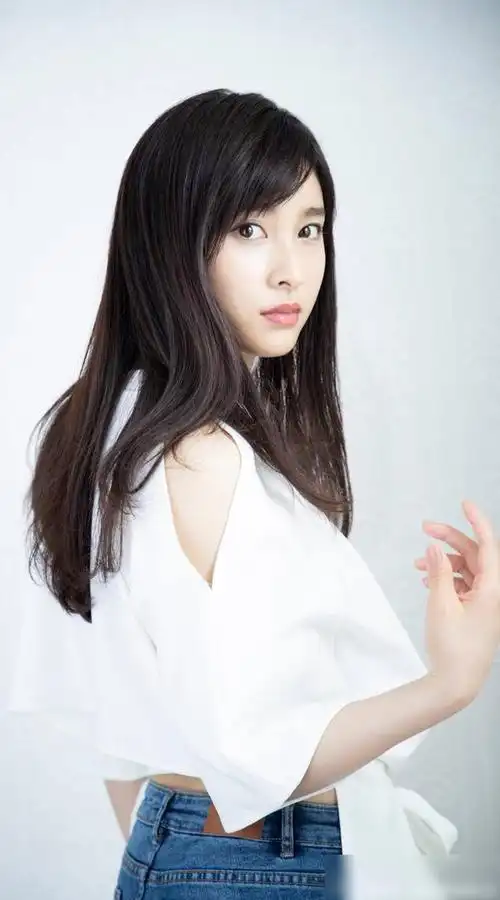 【2】桥本环奈(1203票)第2位是千年一遇美少女桥本环奈(20岁)!