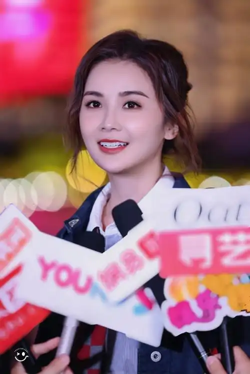 阿sa蔡卓妍##蔡卓妍电影金手指