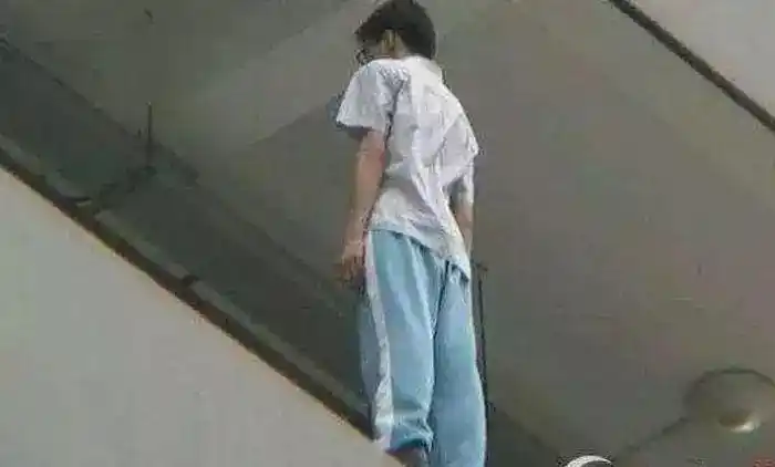 只因一句少吃零食多吃饭初中生跳河自尽16岁还不会吃饭父母羞