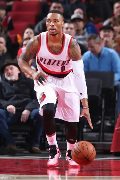 [常规赛]1月4日精彩赛况_高清图集_新浪网