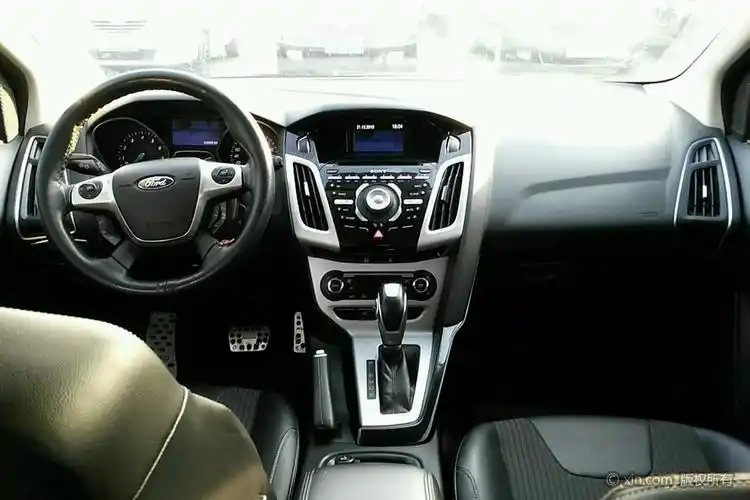 福特福克斯完整中控台全景