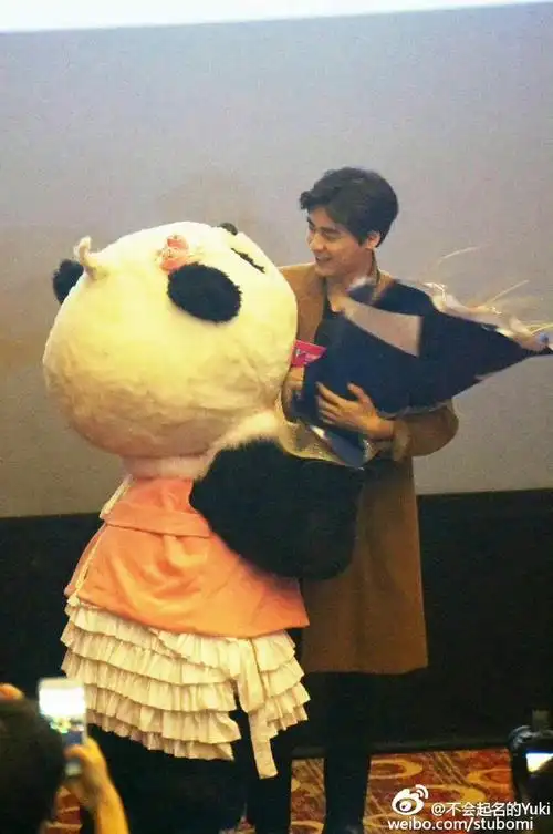 祝李易峰0504生日快乐##峰启新一岁,事事常安乐##峰启新一岁,事事