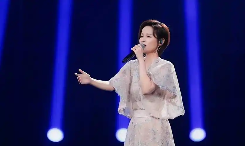 程响:被称为"爆款制造机",很多人听过她的歌,却不知道她是谁_单曲