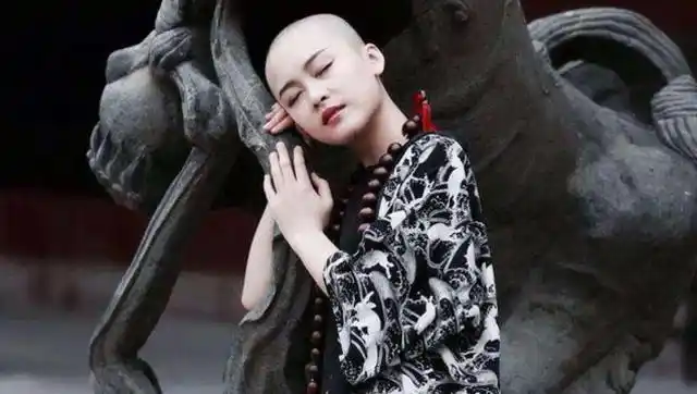 国内有上万漂亮女性的尼姑庵,天黑后有个特殊规定,让人无法理解