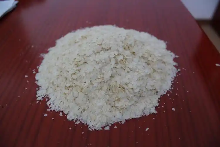 p>马铃薯雪花全粉是脱水马铃薯制品中的一种,以新鲜马铃薯为原料,经