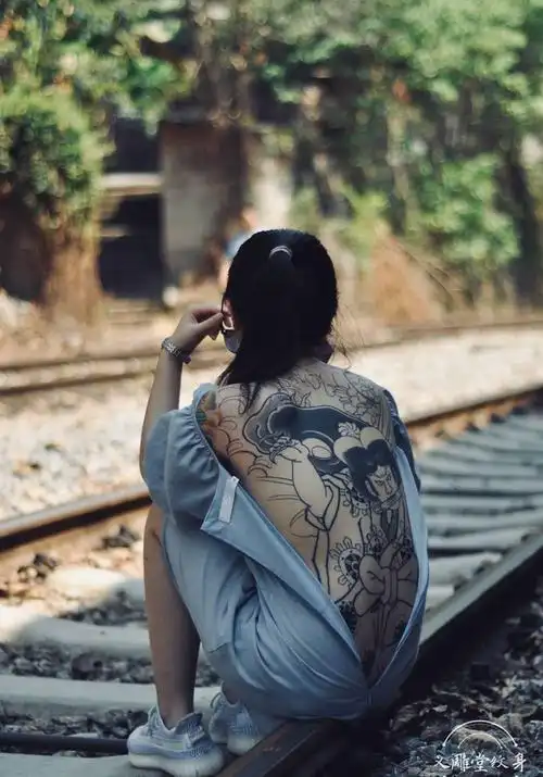 满背鬼若丸杀鱼纹身图片背部老传统纹身图案