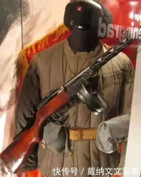 原创二战时期最经典的冲锋枪看看第一把与第三把让你选你选哪一把