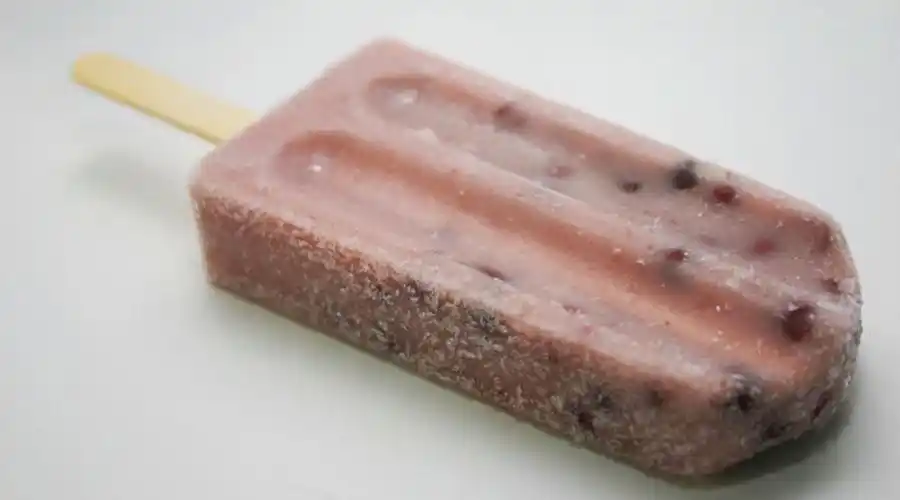 天气这么热,不来一根爽口消暑的红豆冰棍么?