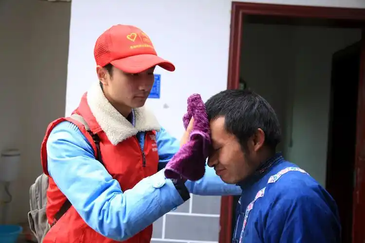 贵定县供电局青年志愿服务助力脱贫攻坚