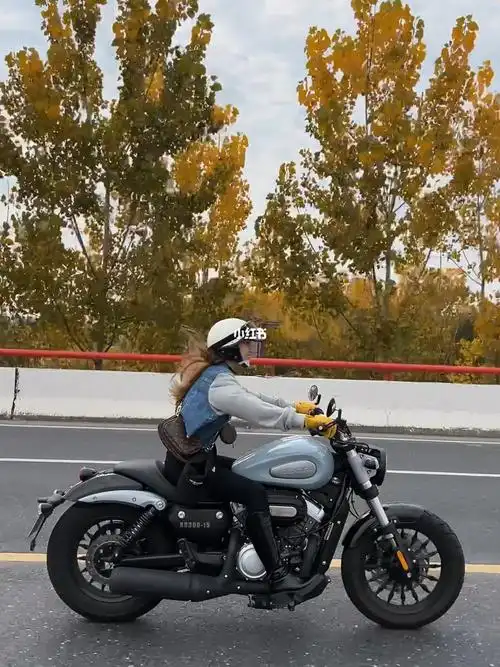 趁着年轻,为自己活着吧#金吉拉300  #摩托车  #女骑  #金吉拉