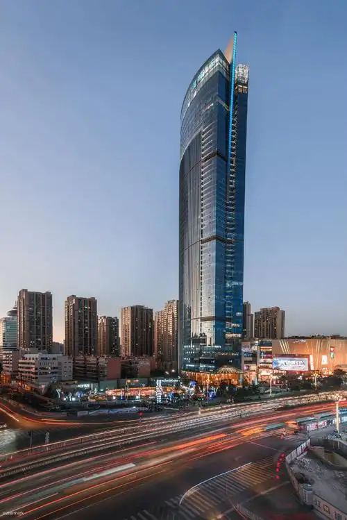 昆明北市区第一高楼同德昆明广场猎豹速通门智能通行项目