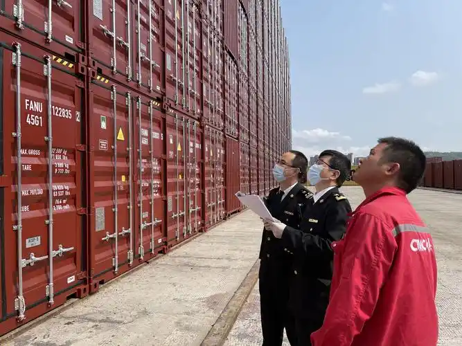 黄埔海关关区首个新造集装箱堆场启用