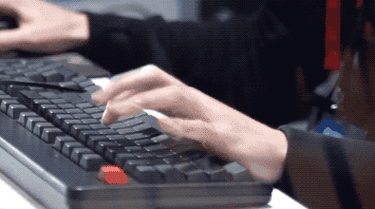 影视速度与激情敲键盘灵敏gif动图_动态图_表情包下载_soogif