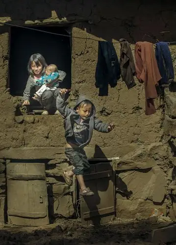 摄影 雄起大凉山      贫穷,失业,患病,失意,这看似可怕,其实未必是件