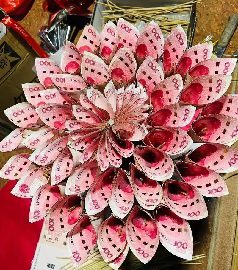 5200有钱花花束989999 鲜花93是诗和远方,钞票90 - 抖音