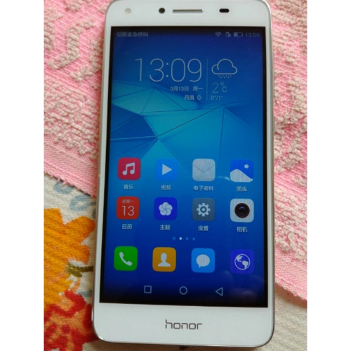 > 华为荣耀畅玩5移动版(cun-tl00)(2gb 16gb)白色商品评价 > 很好很