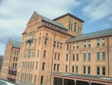 宾州曼斯菲尔德大学